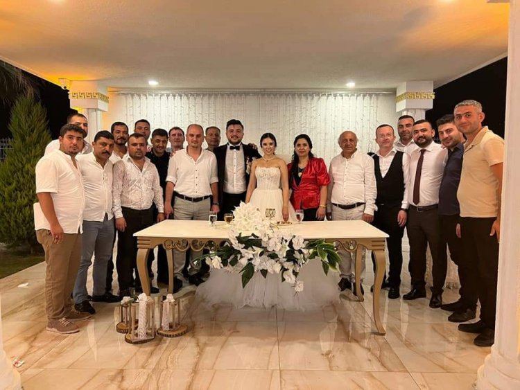 Uzun ve Hoplamaz ailesinin mutlu günü