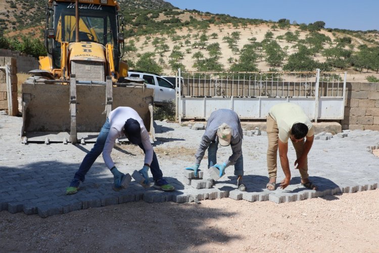 Belediye ekipleri daha güzel bir Nizip için durmadan çalışıyor 