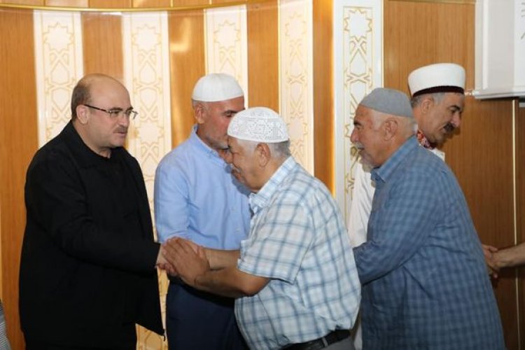 Başkan Sarı, bayram geleneğini bozmadı