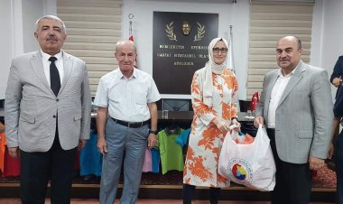 NİZİP TİCARET BORSASINDAN ÖĞRENCİLERE KIYAFET DESTEĞİ 