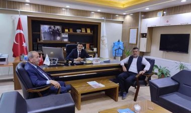 Hayırsever Cankesen'den İlçe Müftülüğüne Ziyaret