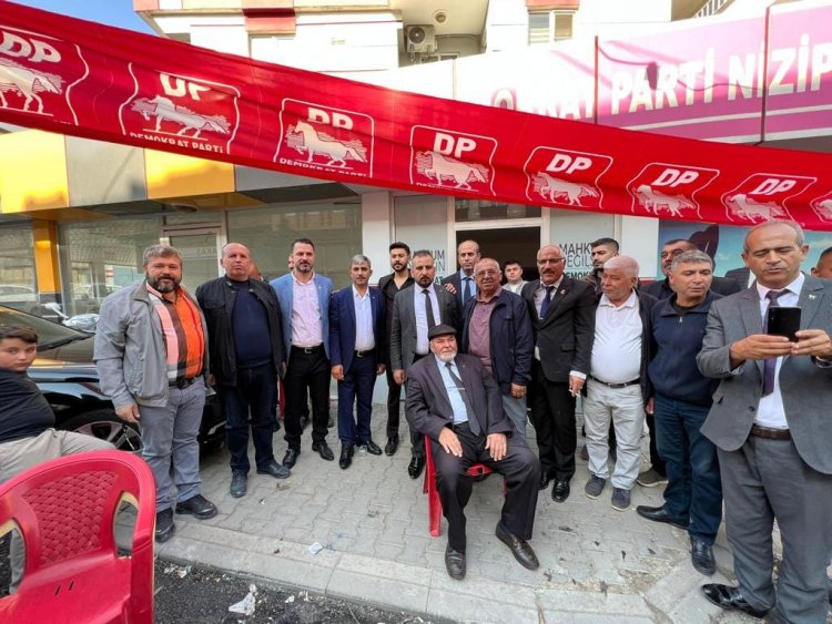 Demokrat Parti Nizip'te kongre heyecanı