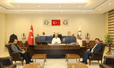 Göç İdaresi Müdürü Erkoç'tan Başkan Sarı'ya ziyaret