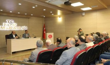 Nizip'te Muhtarlar Toplantısı Yapıldı