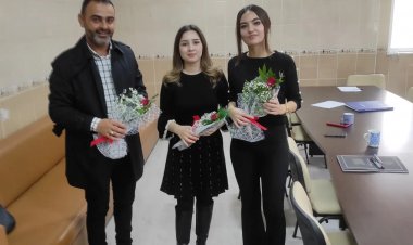 Nizip'te muhtardan öğretmenlere çiçek