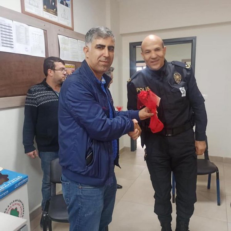 Demir, Öğretmenleri Unutmadı