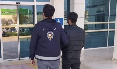 Hırsızlıktan aranan şahıs yakalandı.