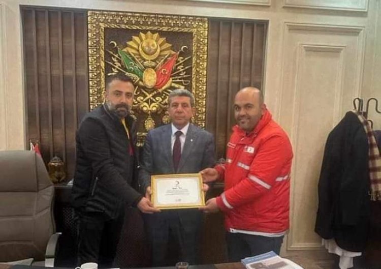 Kızılay'dan hayırsever işadamına teşekkür belgesi