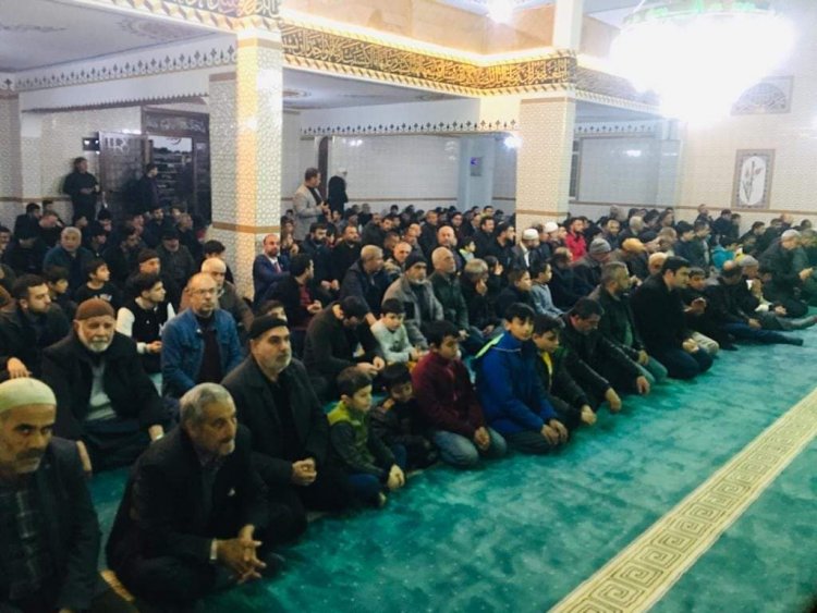 Nizip'te Regaib Kandili Coşkulu Geçti