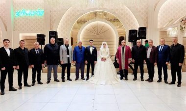 Alpaslan ve Demir ailesinin mutlu günü