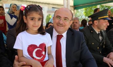 Başkan amcalarını görmek onları mutlu etti