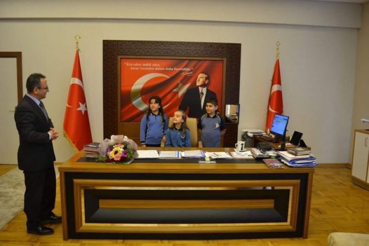 Minik yürekler makamlara oturdular