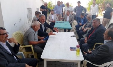 CHP Heyeti Köy Halkının Sorunlarını Dinliyor