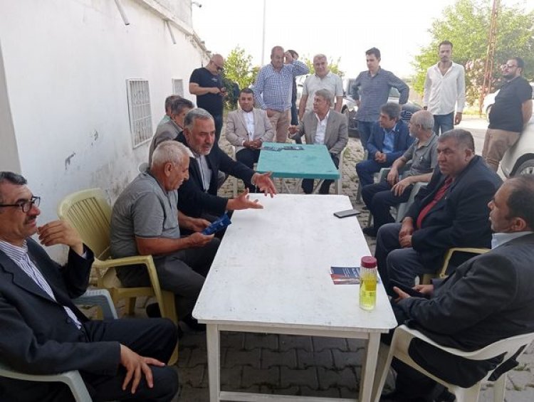 CHP Heyeti Köy Halkının Sorunlarını Dinliyor