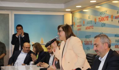 AK Parti Milletvekillerinden Nizip'e teşekkür ziyareti