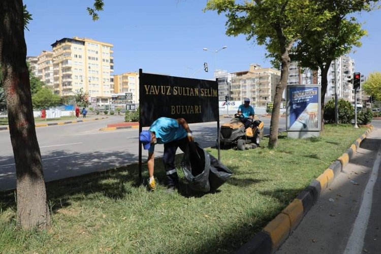 Belediye ekipleri şehrin dört bir yanında