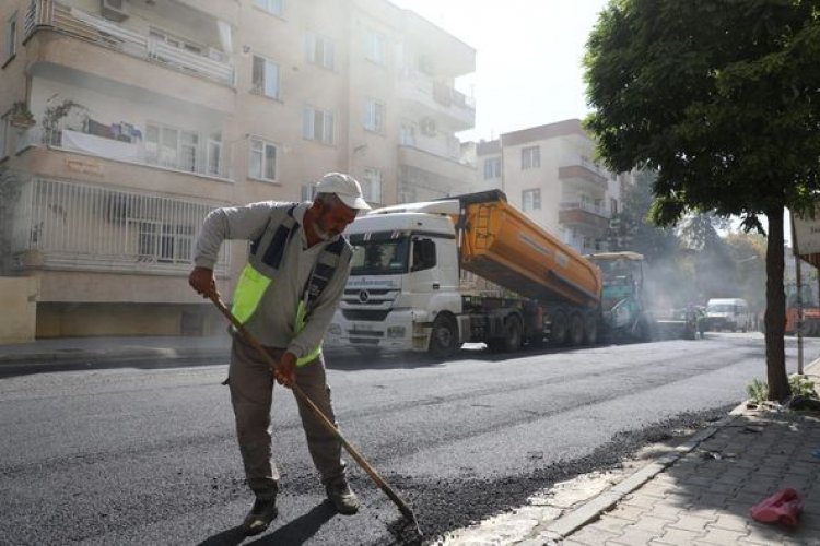 Ulus Caddesi'nde sıcak asfalt çalışması