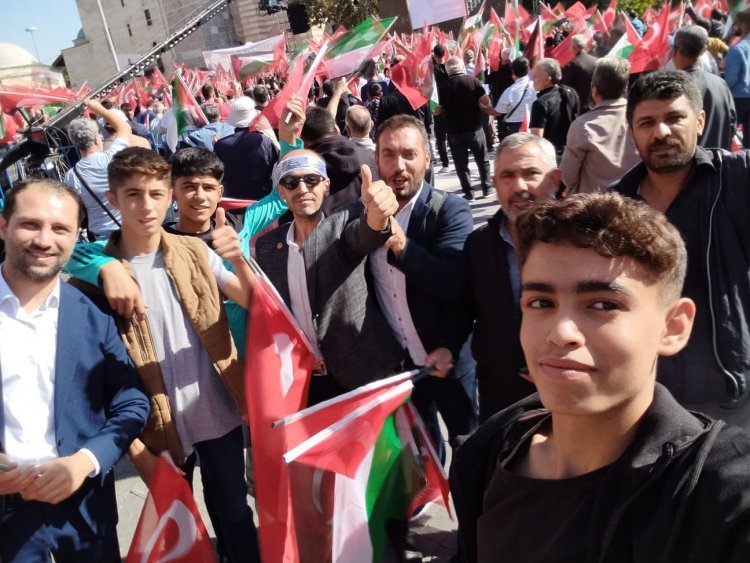 Yeniden Refah Partisi "Özgür Filistin" mitingine katıldı
