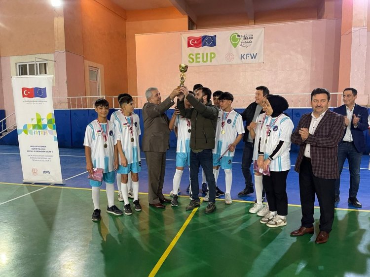 NMTAL AİLESİNDE VOLEYBOL COŞKUSU