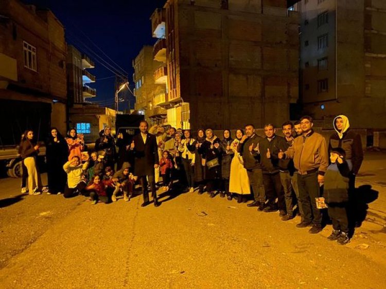 Kıbrıs Mahallesinde Çalmadık Kapı Bırakmadılar