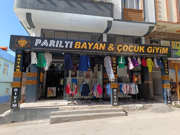 Parıltı Bayan ve Çocuk Giyim Hizmete Açıldı