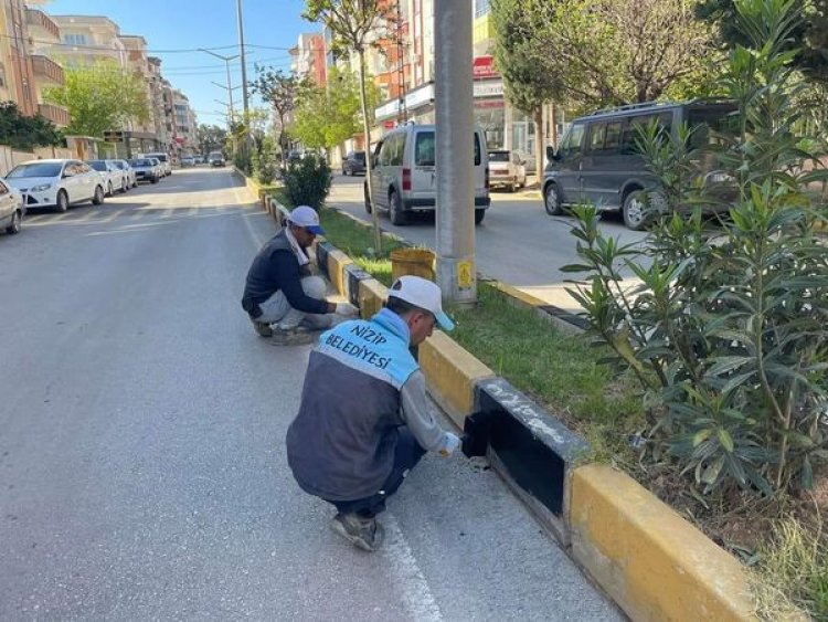 Nizip Belediyesi şehri güzelleştirmeye devam ediyor