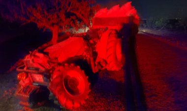 Karkamış'ta Fıstık Yüklü Traktör ile Otomobil Çarpıştı: Maddi Hasar Meydana Geldi