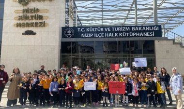 Nizip Final Okulları Öğrencileri Kütüphaneler Haftasında İlçe Halk Kütüphanesini Ziyaret Etti