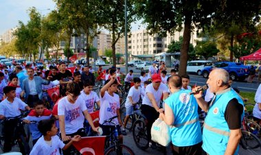 Nizip’te 15 Temmuz Şehitleri İçin 251 Bisikletle Anlamlı Pedal: Yaz Kur’an Kursu Öğrencilerinden Duygulandıran Etkinlik