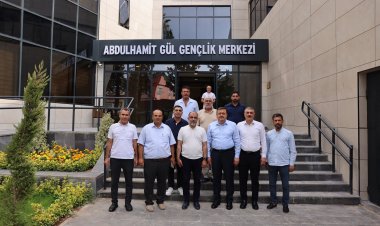 AK Parti Heyetinden Nizip Abdülhamit Gül Gençlik Merkezi’ne Ziyaret