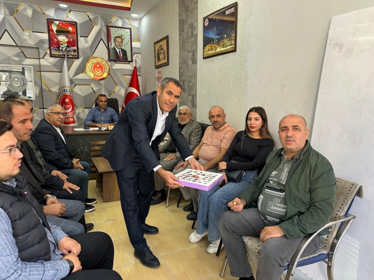 AK Parti Nizip Teşkilatından Gazeteciler Günü’nde Anlamlı Ziyaret