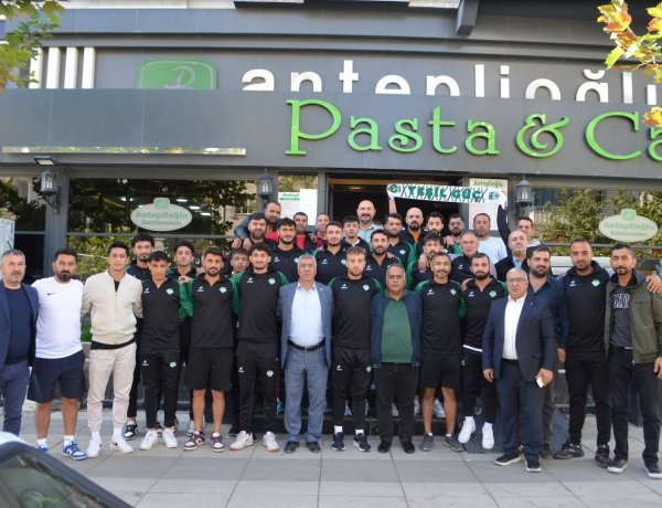 Nizip Spor, Bahçe Spor Maçı Öncesi Moral Kahvaltısında Buluştu!