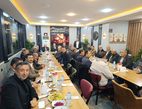 Karkamış’ta Muhtarlar ve Protokol Aynı Sofrada Buluştu