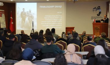 SANKO ÜNİVERSİTESİNDE “MEHMET AKİF’İ YENİDEN ANLAMAK” BAŞLIKLI KONFERANS DÜZENLENDİ