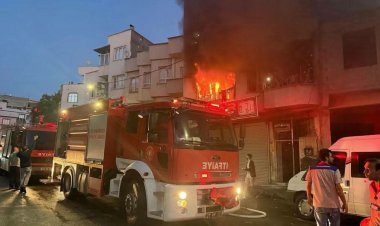 İSTİKLAL MAHALLESİ’NDE EV YANGINI: 1 KİŞİ YARALANDI