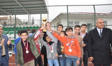 Nizip’te Ortaokuların Beyzbol Başarısı