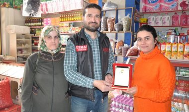 '8 Mart Dünya Kadınlar Gününde' Gönüllerin muhtarlarına plaket
