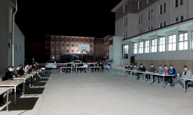 Kaymakam Şahin, cezaevi memurları ile bir araya geldi