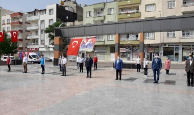 Nizip'te 19 Mayıs Atatürk'ü Anma, Gençlik ve Spor Bayramı kutlanıyor