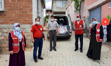 Nizip Kızılay Gece Gündüz İhtiyaç Sahiplerinin Yanında