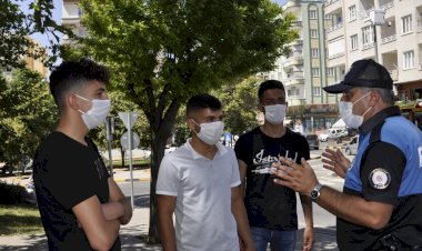 Toplum Polisleri vatandaşları Maske - Sosyal mesafe konularında bilgilendirdi