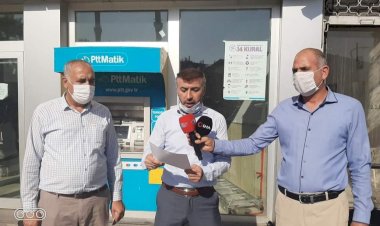 Makron Ateşle Oynuyor