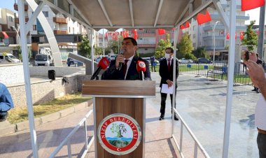 Nizip’te 29 Ekim Cumhuriyet Bayramı düzenlenen törenle kutlandı