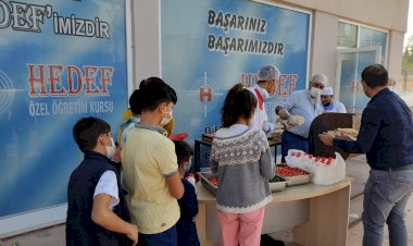 Nizip’te Hedef Kurs Merkezi Öğrencilere Mangal Partisi Verdi