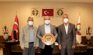 Muhtarlardan Belediye Başkanı Sarı’ya teşekkür ziyaret