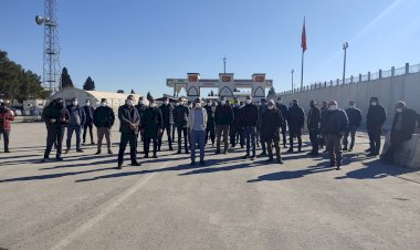 TIR şoförleri Karkamış'ta kontak kapattı