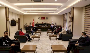 Büyükelçi Hassen'den Belediye Başkanı Sarı'ya ziyaret 