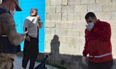 Sosyal Yardımlaşma ve Dayanışma Vakfı Gıda Paketi Dağıttı