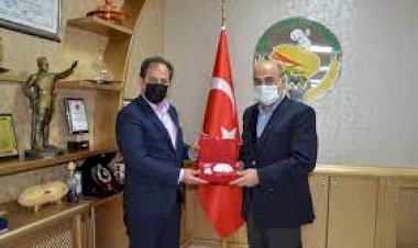 NİZİP KIZILAY ŞUBE BAŞKANI MEHMET GENÇ BAŞKAN SARI’YI ZİYARET ETTİ