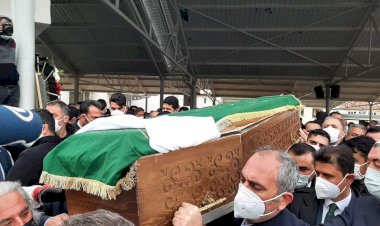 Adalet Bakanı Gül'ün annesi son yolculuğuna uğurlandı